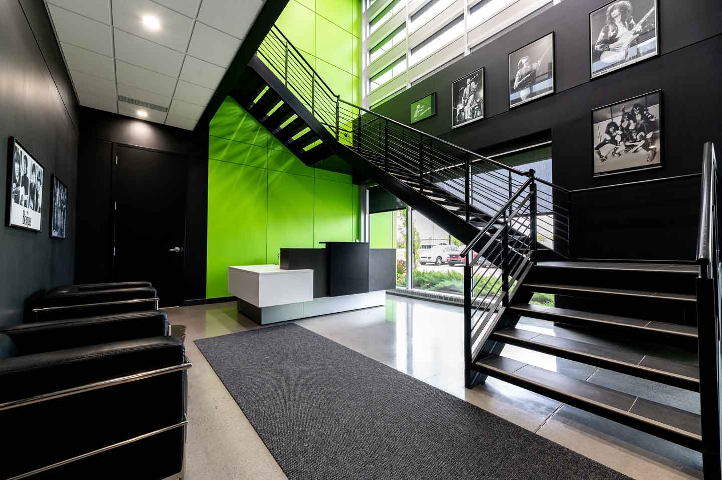 Siège social d'Intellimix au 5775 Boulevard Thimens à Saint-Laurent, Québec